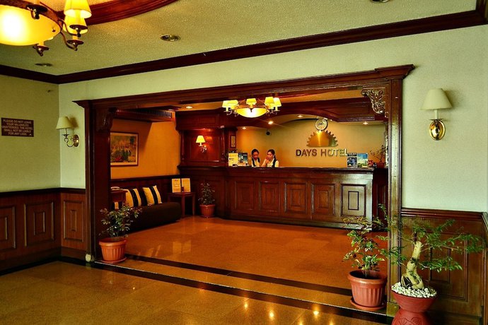 Imagen de los interiores del Hotel Days Hotel by Wyndham Batangas. Foto 7