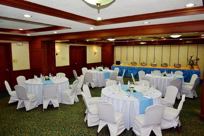 Imagen de los interiores del Hotel Days Hotel by Wyndham Batangas. Foto 11
