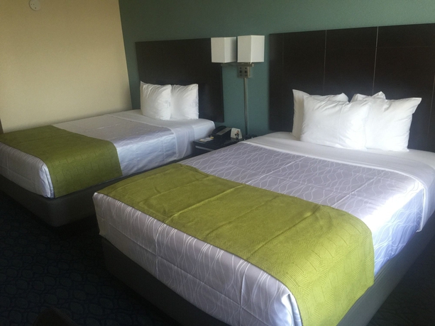 Imagen de la habitación del Hotel Days Hotel by Wyndham Oakland Airport-Coliseum. Foto 4