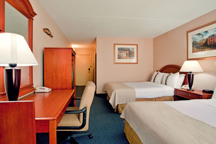 Imagen de la habitación del Hotel Days Hotel by Wyndham Williamsburg I-64. Foto 5