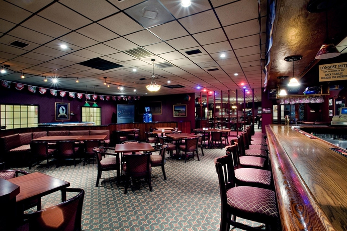 Imagen del bar/restaurante del Hotel Days Hotel by Wyndham Williamsburg I-64. Foto 2