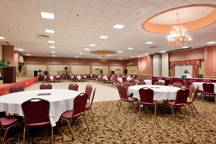 Imagen de los interiores del Hotel Days Hotel by Wyndham Williamsburg I-64. Foto 12