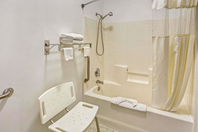 Imagen de la habitación del Hotel Days Inn And Suites By Wyndham Gresham. Foto 5