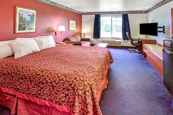 Imagen de la habitación del Hotel Days Inn And Suites By Wyndham Gresham. Foto 9