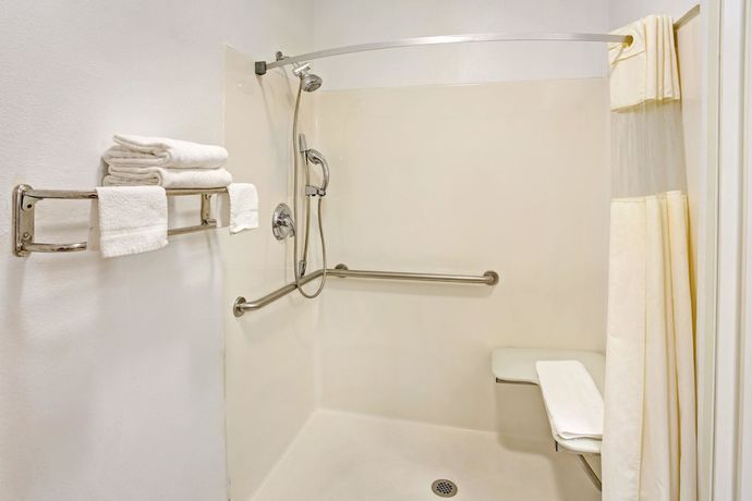Imagen de la habitación del Hotel Days Inn And Suites By Wyndham Gresham. Foto 11