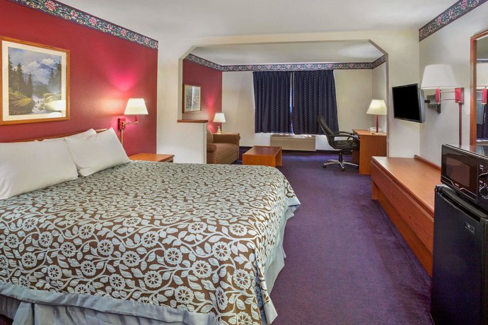 Imagen de la habitación del Hotel Days Inn And Suites By Wyndham Gresham. Foto 13
