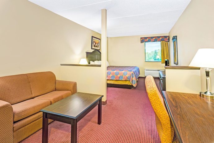 Imagen de la habitación del Hotel Days Inn And Suites By Wyndham Jeffersonville In. Foto 6