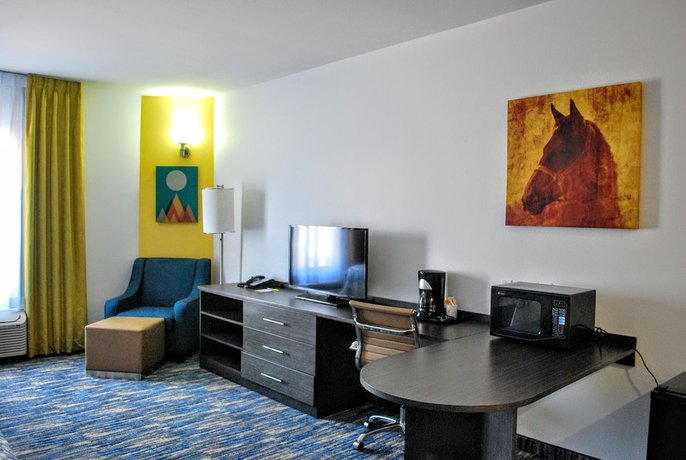 Imagen de la habitación del Hotel Days Inn And Suites By Wyndham Lubbock Medical Center. Foto 10