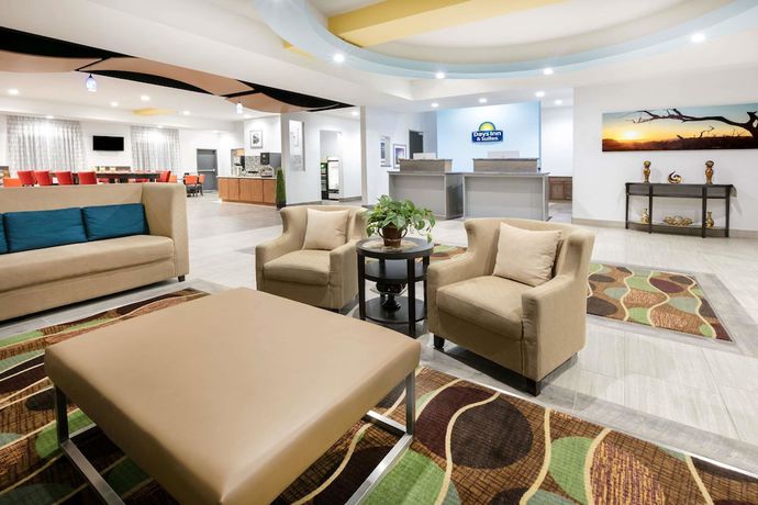 Imagen de los interiores del Hotel Days Inn And Suites By Wyndham Lubbock Medical Center. Foto 17