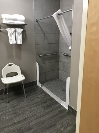 Imagen de la habitación del Hotel Days Inn And Suites By Wyndham Murfreesboro. Foto 7