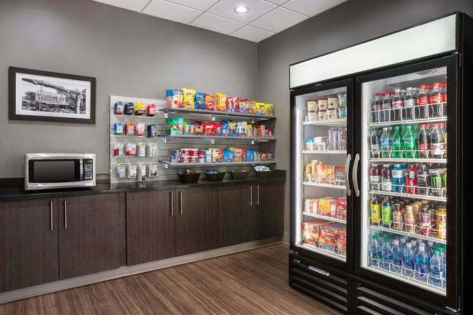 Imagen de los interiores del Hotel Days Inn And Suites By Wyndham Murfreesboro. Foto 15