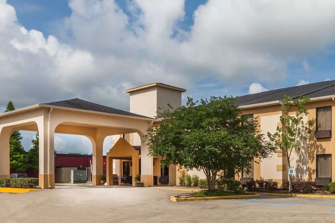 Imagen general del Hotel Days Inn And Suites By Wyndham New Iberia. Foto 1