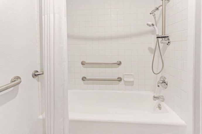 Imagen de la habitación del Hotel Days Inn And Suites By Wyndham Santa Rosa. Foto 6