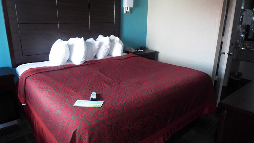 Imagen de la habitación del Hotel Days Inn And Suites By Wyndham Springfield On I-44. Foto 2