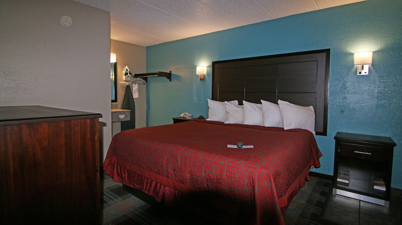 Imagen de la habitación del Hotel Days Inn And Suites By Wyndham Springfield On I-44. Foto 11