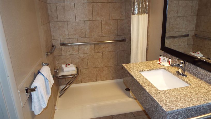 Imagen de la habitación del Hotel Days Inn And Suites By Wyndham Springfield On I-44. Foto 18