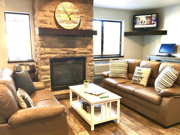 Imagen de los interiores del Hotel Days Inn And Suites By Wyndham Traverse City. Foto 18
