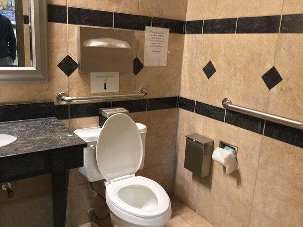 Imagen de los interiores del Hotel Days Inn And Suites By Wyndham Webster Nasa-clearlake-houston. Foto 12