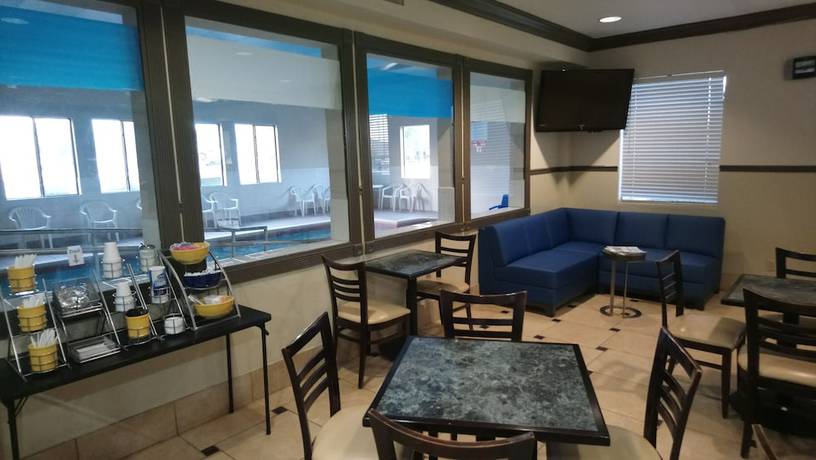 Imagen de los interiores del Hotel Days Inn And Suites By Wyndham Webster Nasa-clearlake-houston. Foto 15