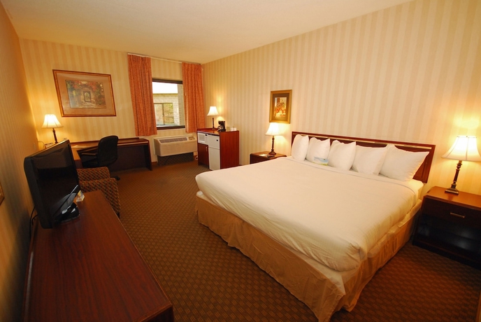 Imagen de la habitación del Hotel Days Inn And Suites Northwest Indianapolis. Foto 8