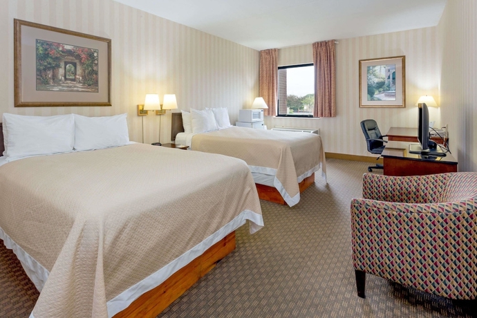 Imagen de la habitación del Hotel Days Inn And Suites Northwest Indianapolis. Foto 10