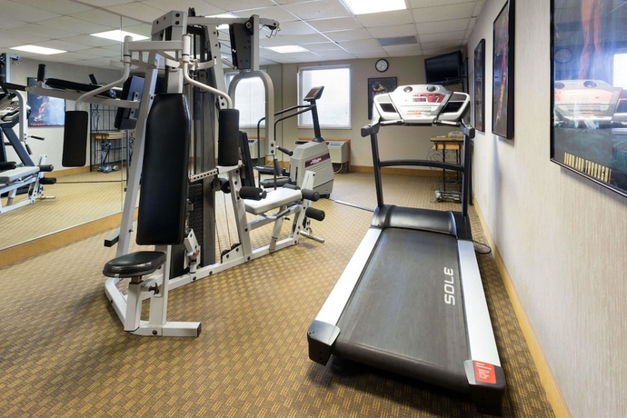 Imagen de los interiores del Hotel Days Inn And Suites Northwest Indianapolis. Foto 15