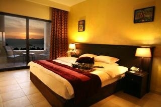 Imagen de la habitación del Hotel Days Inn Aqaba. Foto 4