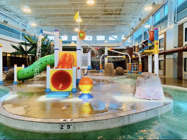 Imagen de la piscina del Hotel Days Inn Brookings. Foto 17