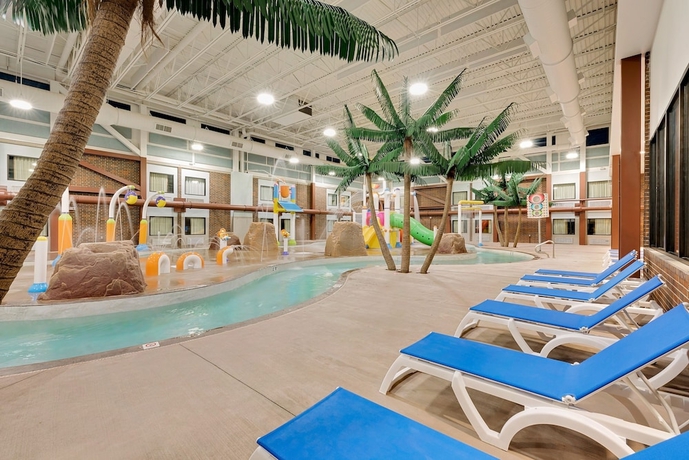 Imagen de la piscina del Hotel Days Inn Brookings. Foto 19