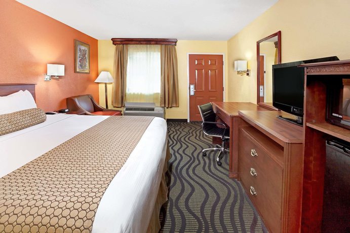 Imagen de la habitación del Hotel Days Inn By Wyndham Acworth. Foto 11