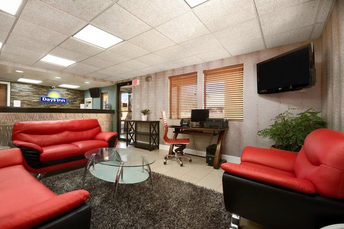 Imagen de los interiores del Hotel Days Inn By Wyndham Acworth. Foto 20