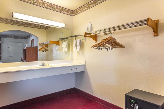 Imagen de la habitación del Hotel Days Inn By Wyndham Airport - Phoenix. Foto 8