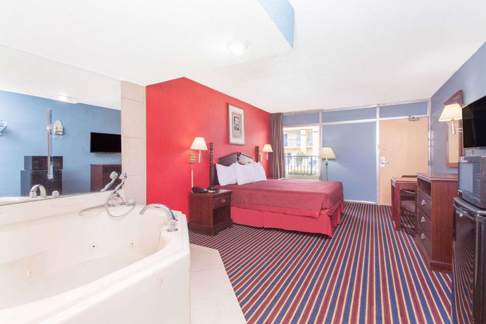 Imagen de la habitación del Hotel Days Inn By Wyndham Albany. Foto 3