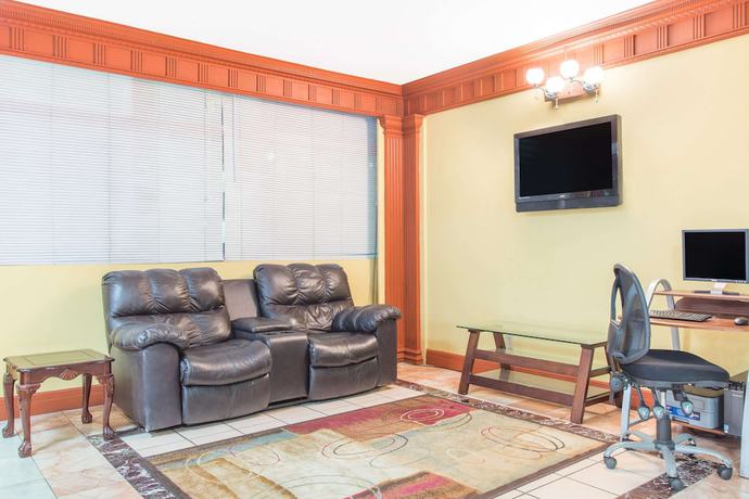 Imagen de los interiores del Hotel Days Inn By Wyndham Albany. Foto 12