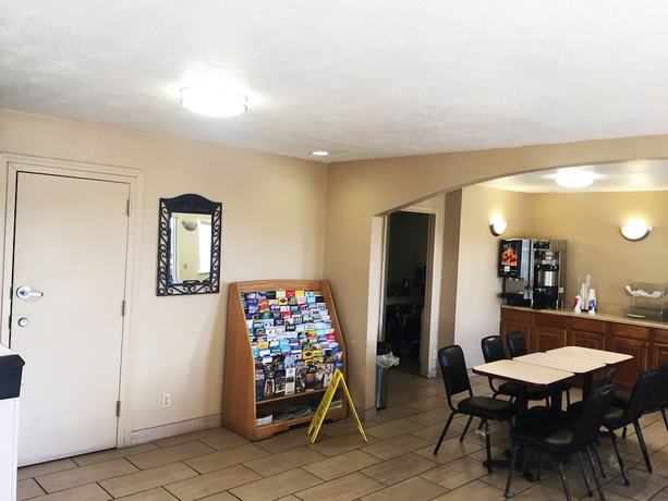 Imagen de los interiores del Hotel Days Inn By Wyndham Albuquerque Northeast. Foto 17