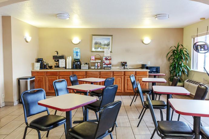 Imagen del bar/restaurante del Hotel Days Inn By Wyndham Albuquerque Northeast. Foto 5