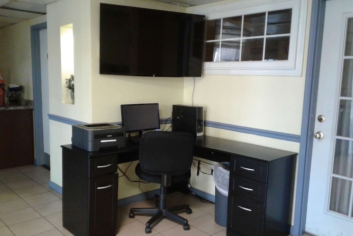 Imagen de los interiores del Hotel Days Inn By Wyndham Alexandria South. Foto 19