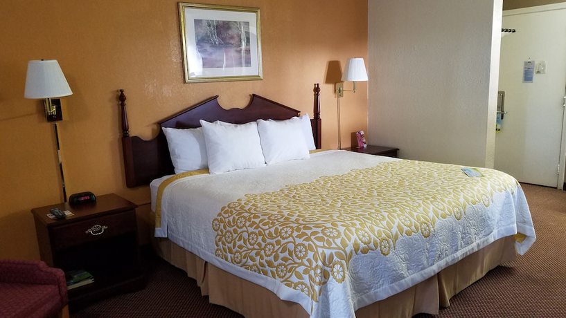 Imagen de la habitación del Hotel Days Inn By Wyndham Amherst. Foto 2