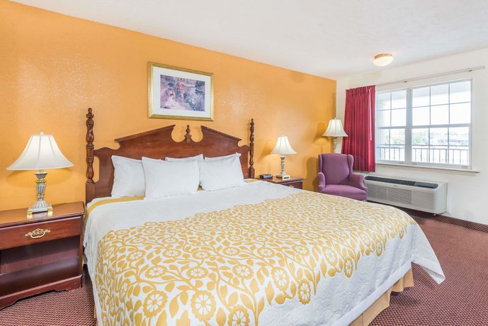 Imagen de la habitación del Hotel Days Inn By Wyndham Amherst. Foto 4