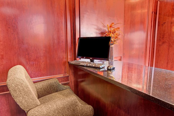 Imagen de los interiores del Hotel Days Inn By Wyndham Ann Arbor. Foto 18