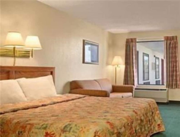 Imagen de la habitación del Hotel Days Inn By Wyndham Apple Valley Pigeon Forge/sevierville. Foto 11