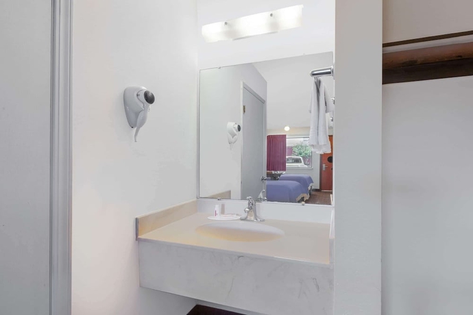 Imagen de la habitación del Hotel Days Inn By Wyndham Ardmore. Foto 6
