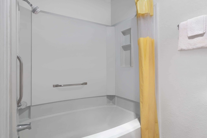 Imagen de la habitación del Hotel Days Inn By Wyndham Ardmore. Foto 7