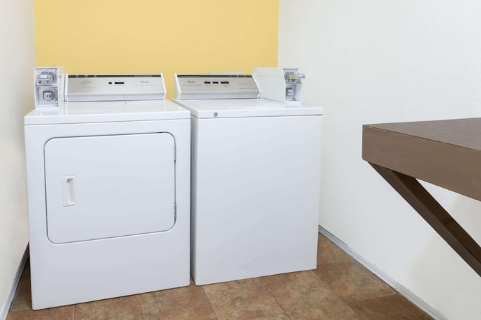 Imagen de los interiores del Hotel Days Inn By Wyndham Ardmore. Foto 12