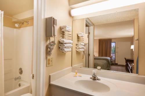 Imagen de la habitación del Hotel Days Inn By Wyndham Atlanta Stone Mountain. Foto 5