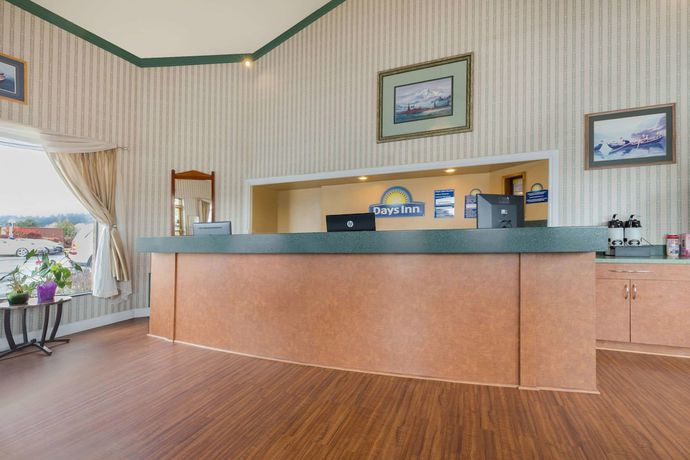 Imagen de los interiores del Hotel Days Inn By Wyndham Auburn. Foto 14