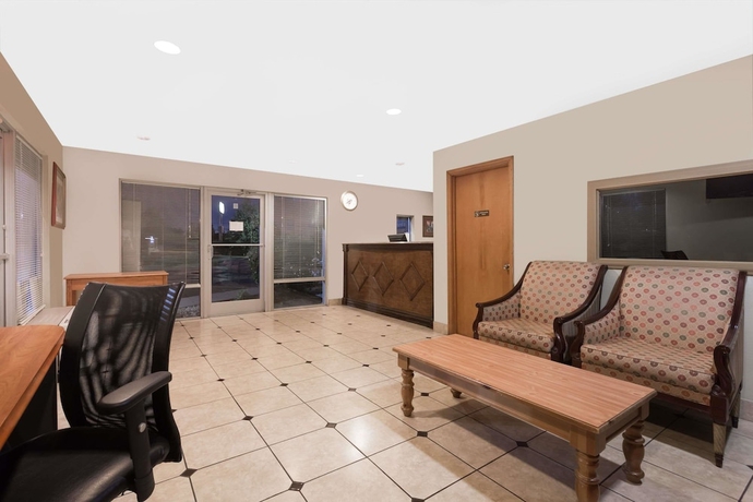 Imagen de los interiores del Hotel Days Inn By Wyndham Augusta Wheeler Road. Foto 19