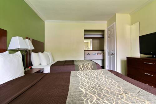 Imagen de la habitación del Hotel Days Inn By Wyndham Austintown. Foto 4