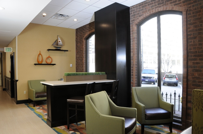 Imagen de los interiores del Hotel Days Inn By Wyndham Baltimore Inner Harbor. Foto 10