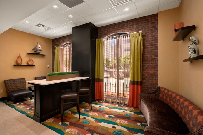 Imagen de los interiores del Hotel Days Inn By Wyndham Baltimore Inner Harbor. Foto 12